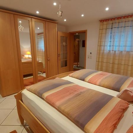 Ferienwohnung Zum Weinberg Гроскарлбах Екстериор снимка