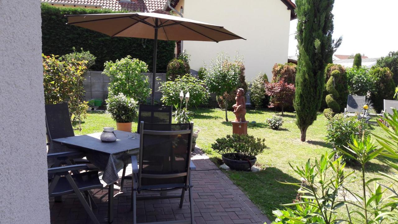 Ferienwohnung Zum Weinberg Гроскарлбах Екстериор снимка